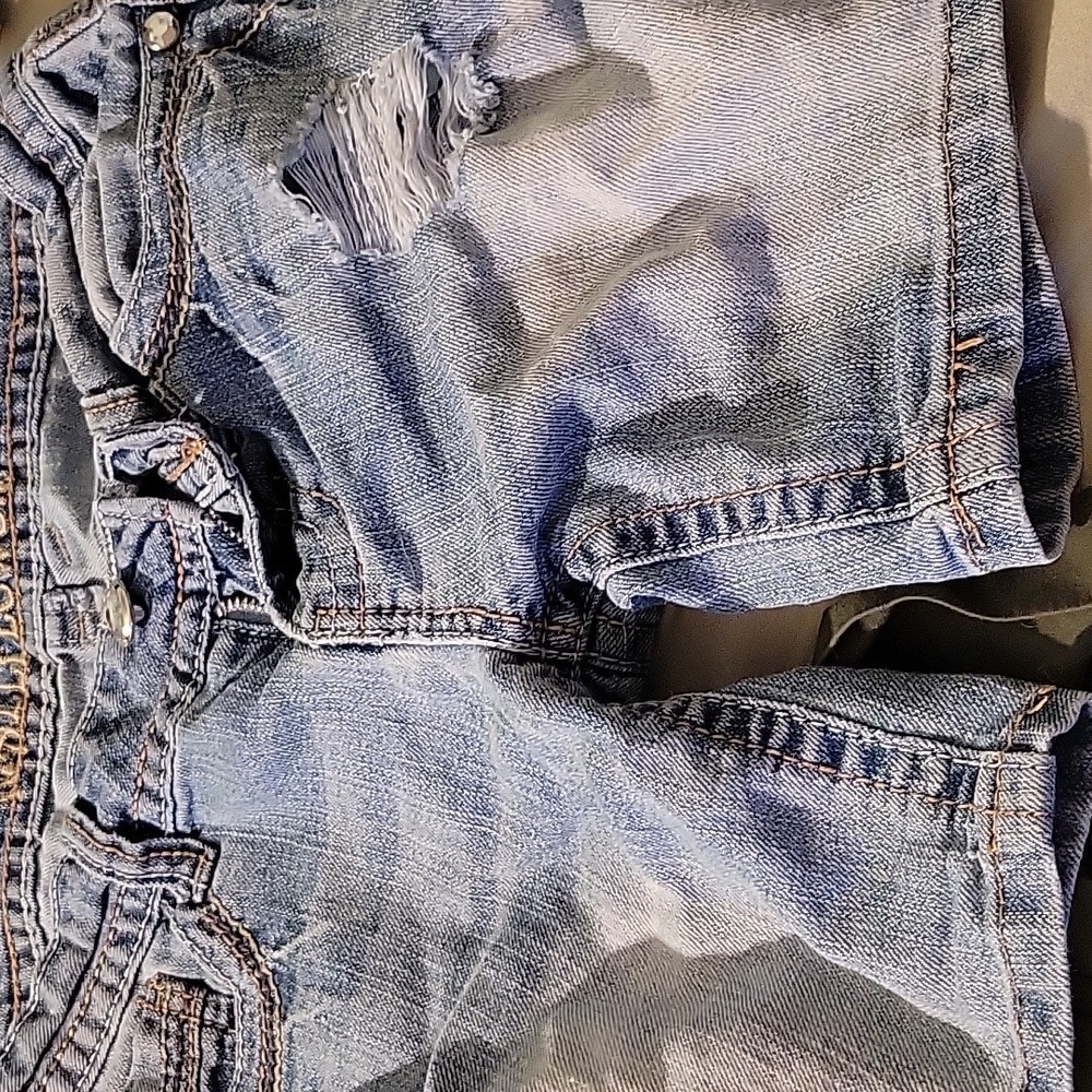 Wallflower jean shorts size 3